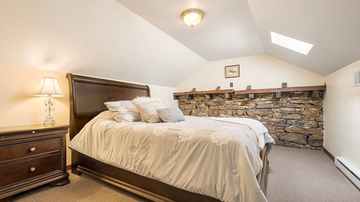 Farmington Hotel | The Stewart Suite | Historic Victorian Inn Room