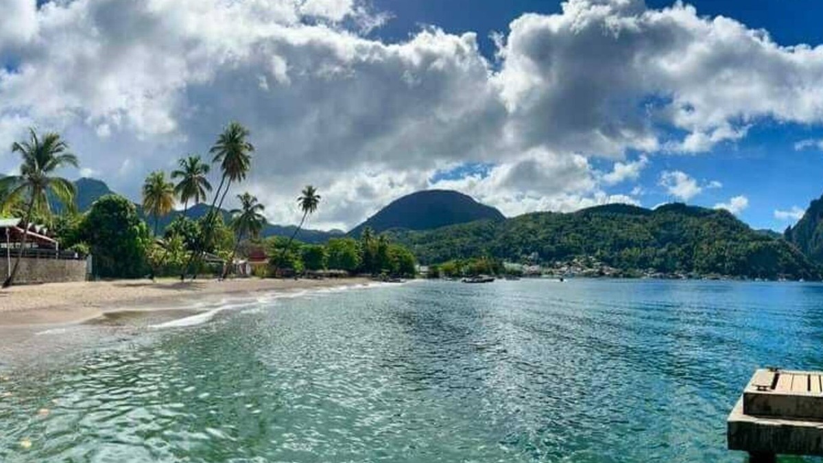 Soufriere Hotel | The Still Beach House
