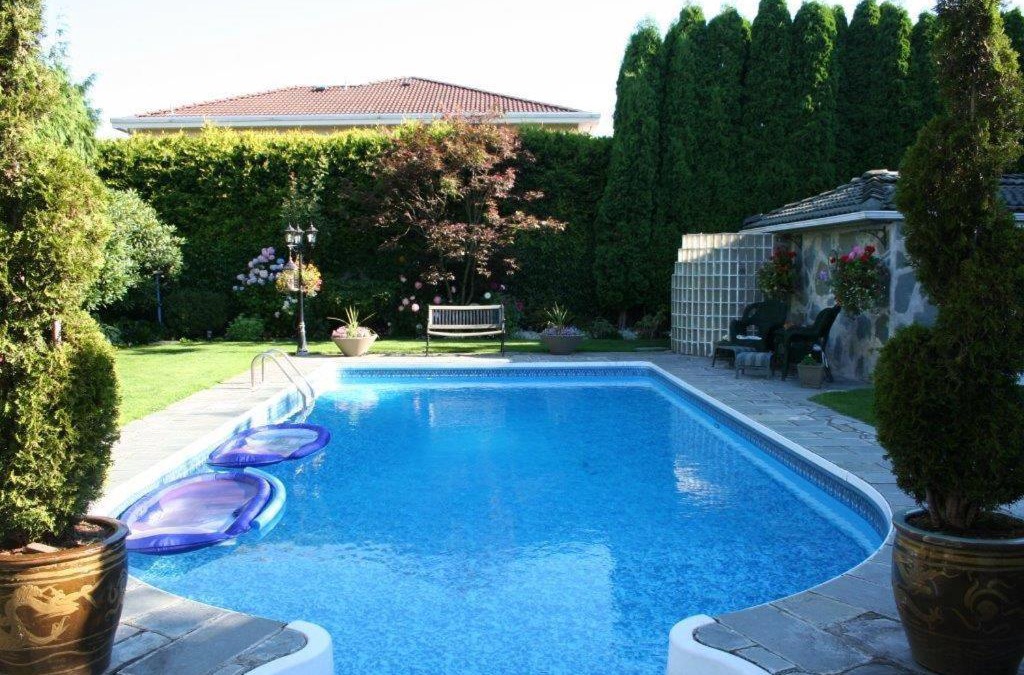 Richmond Bed & Breakfast | The Stone Hedge Bed and Breakfast
