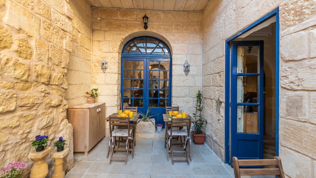 St. Julian's Bed & Breakfast | The Stone House