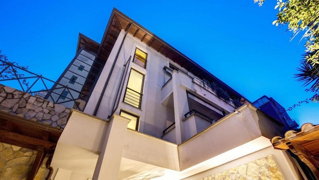 Tuscolano Hotel | The Strand Hotel