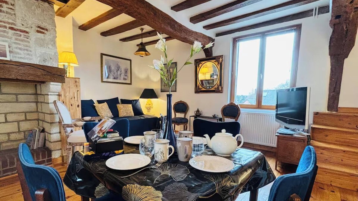 Honfleur House | The striped house in the historic heart of Honfleur