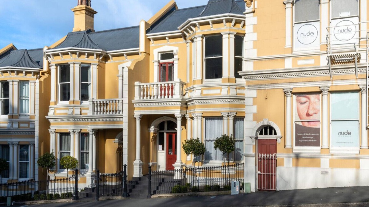 Dunedin City Centre Apartment | The Stuart Street Terraced House