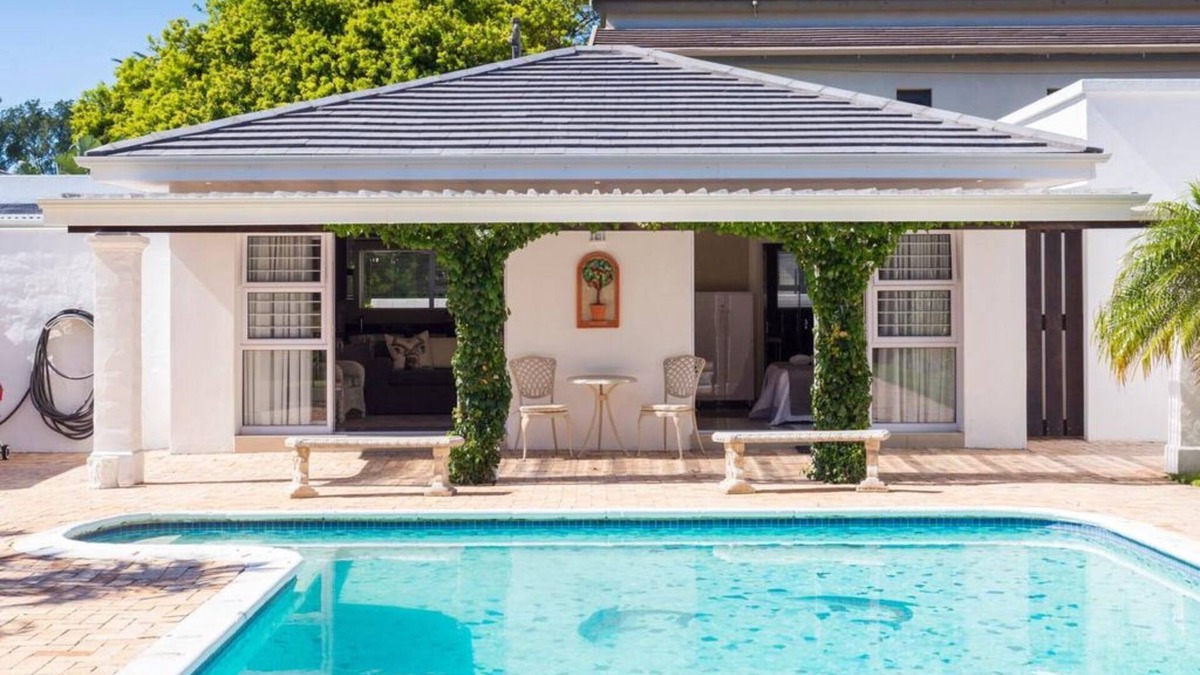 Summerstrand Apartment | "the Studio" at Brighton Manor no69