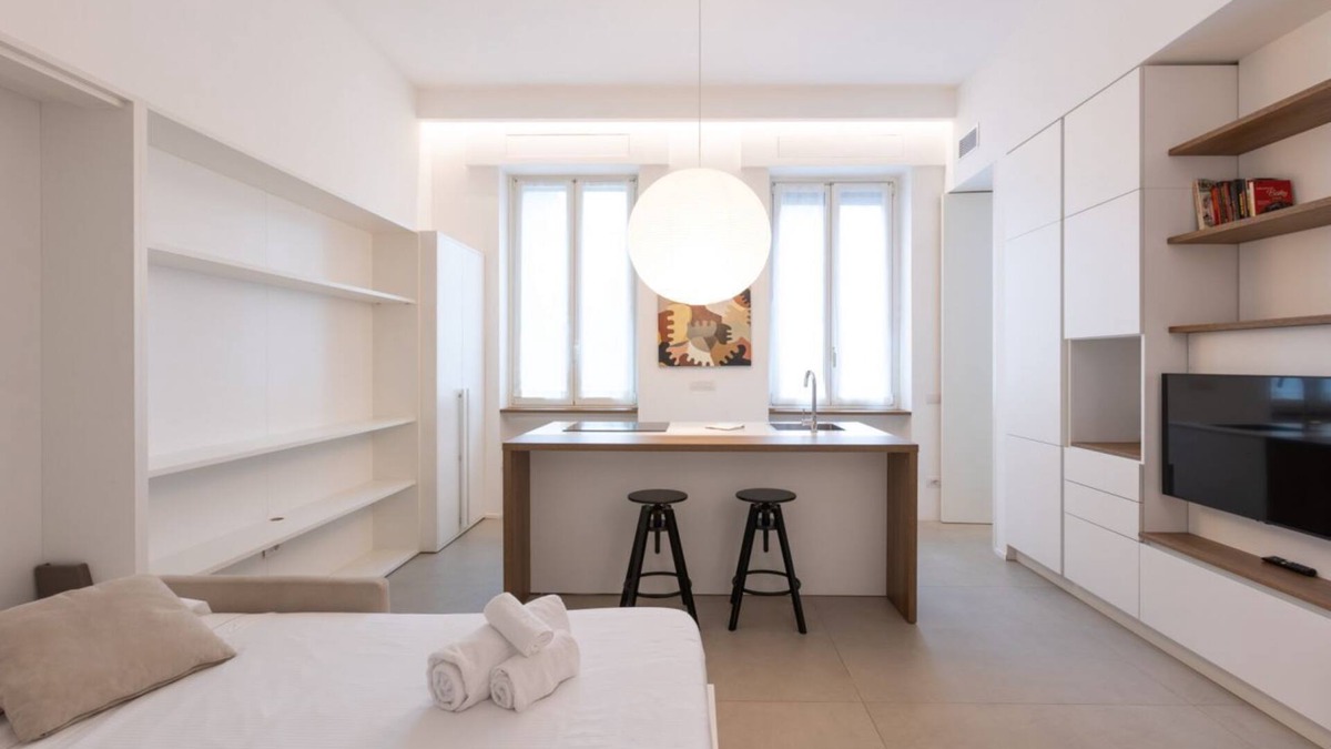 Stadera Apartment | The studio flat located in Viale Giovanni da Cermenate 54, Milan, is an elegant and modern space on the mezzanine floor, perfect for accommodating 1 to 2 people.The room is bright and well furnished, with a contemporary design that creates a cosy and fun