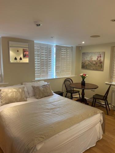 Hook Norton House | The Studio