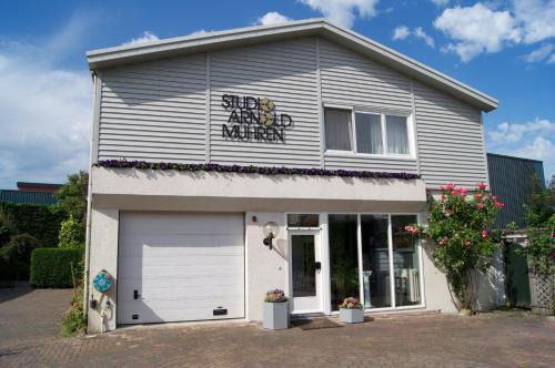Volendam House | The Studio Guesthouse