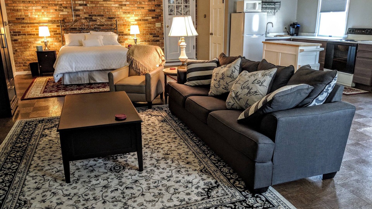 South Bend Apartment | The Studio @ Portage Lion! Stand-Alone Studio Apartment-Close to Notre Dame