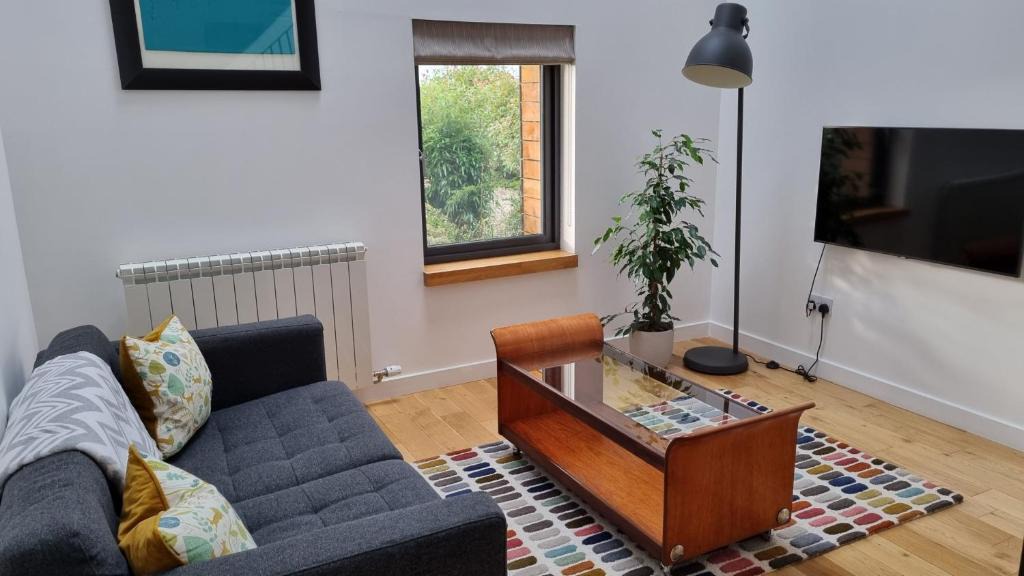 Arbroath House | The Studio Room at Wester Den