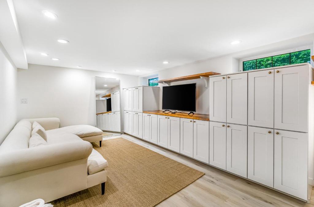 Queen Anne Hotel | The Studio