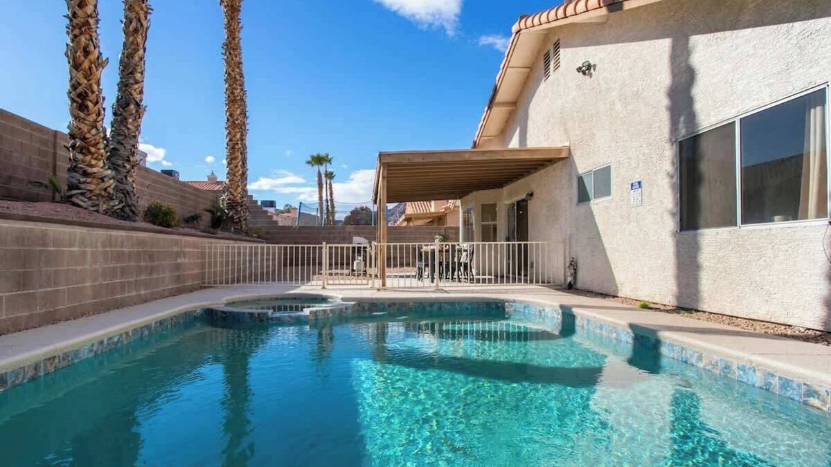 Highland Hills House | The Stunner - Cozy Fireplace and Pool + Heated Spa