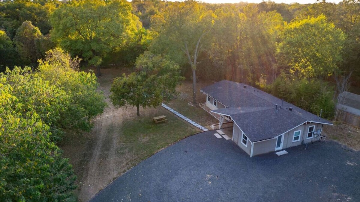 Georgian Acres House | The Stylish Austin Hideaway | Great for Families | Cowboy Pool