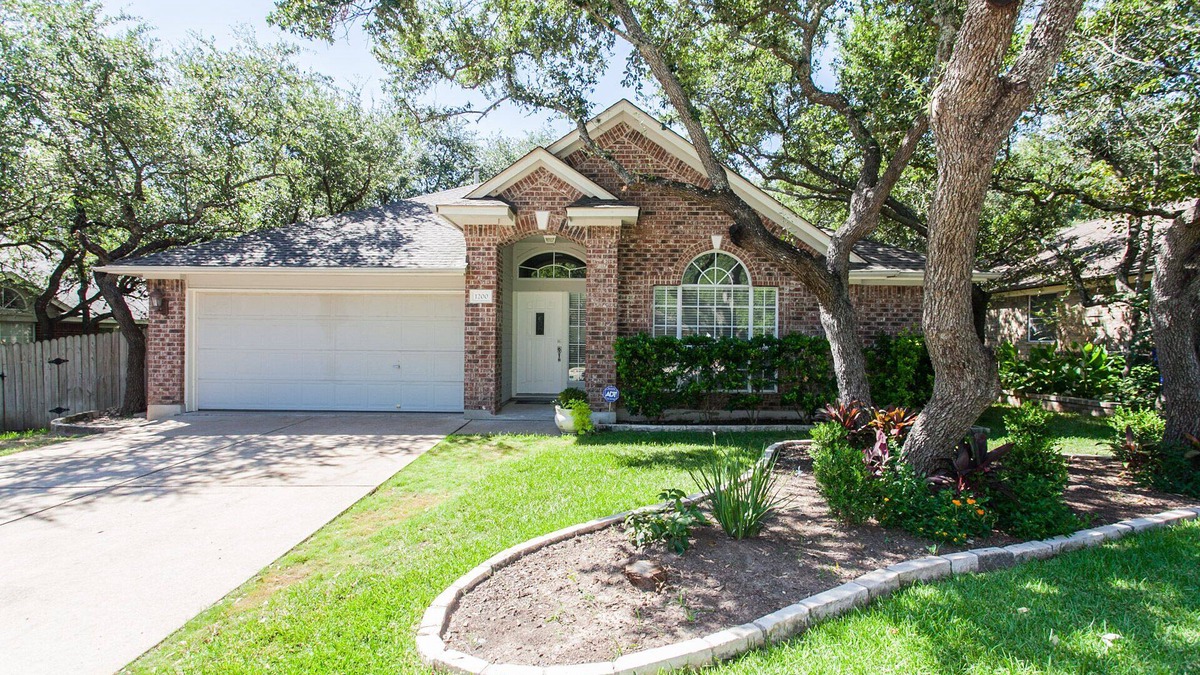 North Buttercup Creek House | The Sugar House nestled in Cedar Park