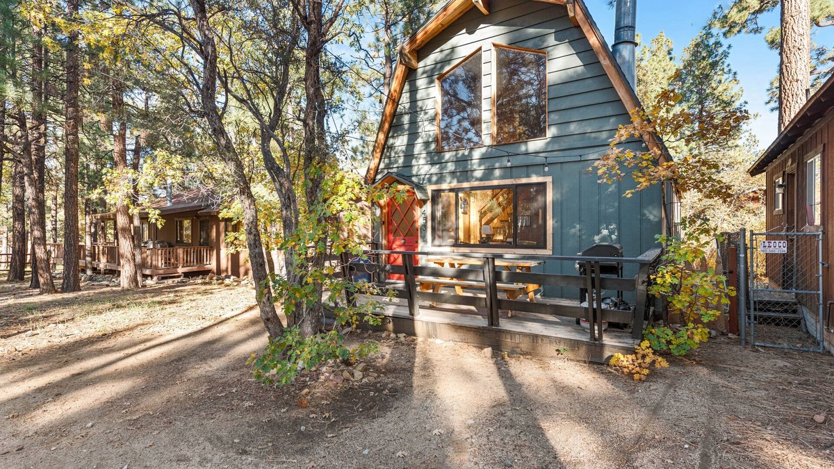 Sugarloaf House | The Sugar Loft - Fireplace, Fenced Yard, Deck, Barbecue