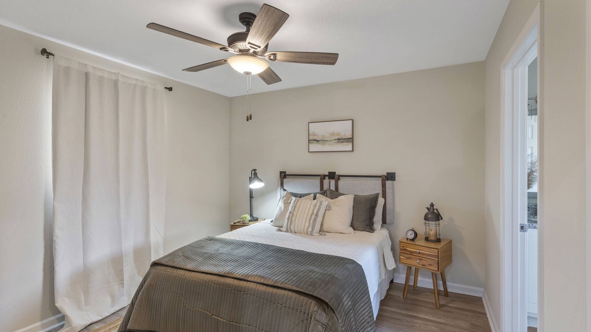 Sulphur Apartment | The Suite Spot 4 - minutes from casinos