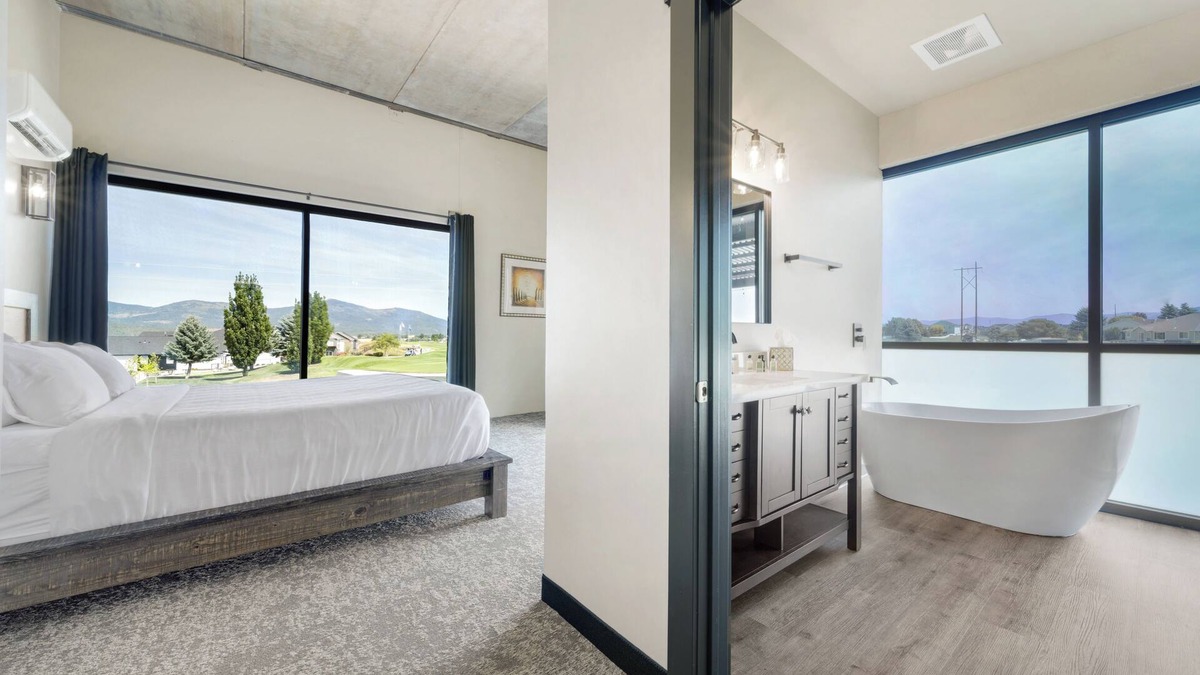 Post Falls Hotel | The Suites at Prairie Falls