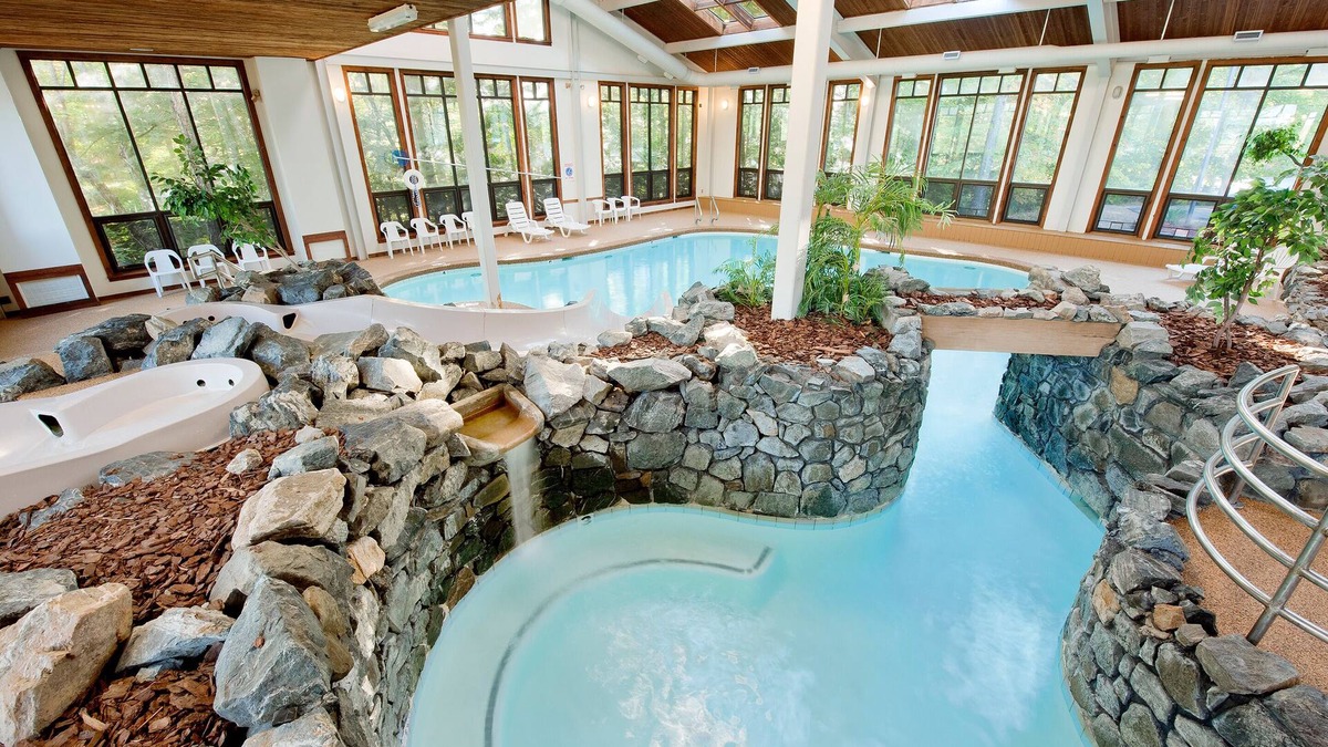 Laconia Hotel | The Summit Resort