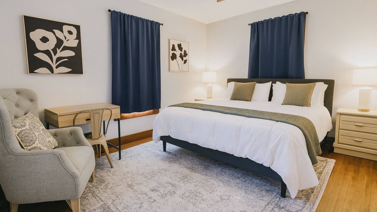 Fort Wayne House | The Summit Stay Cozy Charm Central Sleeps 6