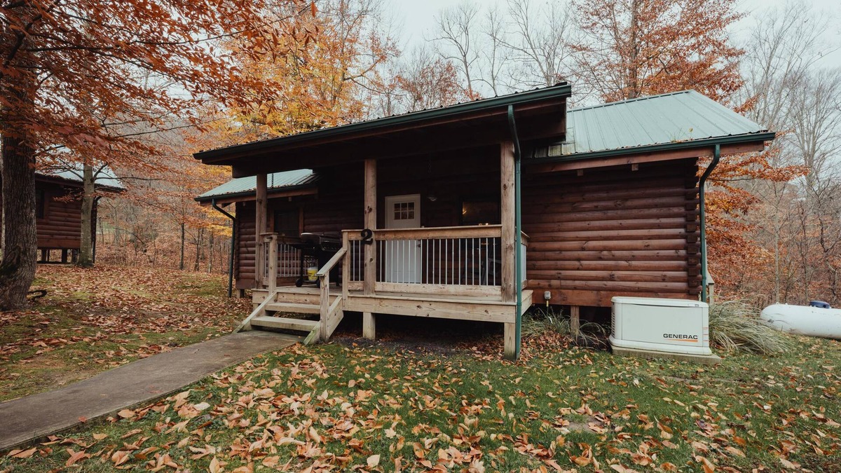 South Bloomingville Cabin | The Summit - Escape to The Summit Cabin in Hocking Hills, OH. Cozy, pet-friendly retreat with hot tub, fire pit, and scenic views, minutes from hiking, waterfalls, and more!
