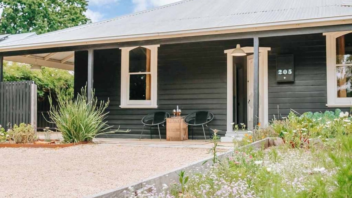 Red Hill House | The Sunday School | Timeless Cottage | Wine Region