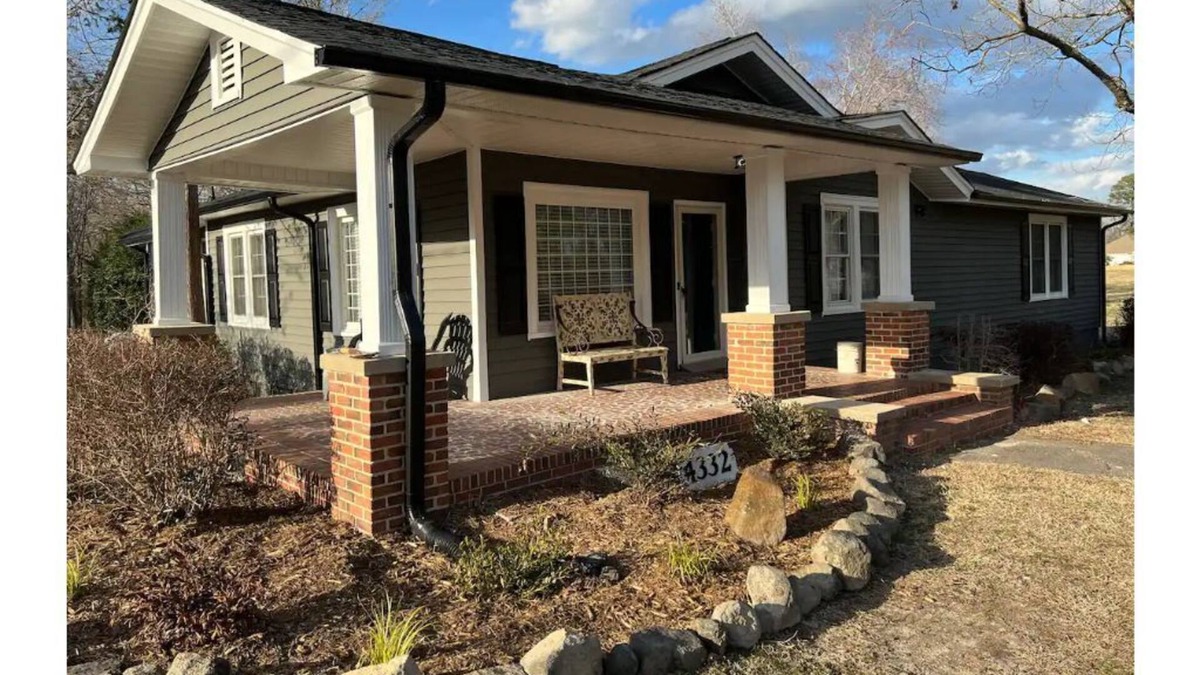 Creedmoor House | The Sunflower