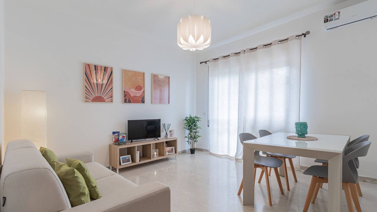 Zona XII Torre Spaccata Apartment | The Sunset Rhome Elegant Suite with Wi-fi - A/C