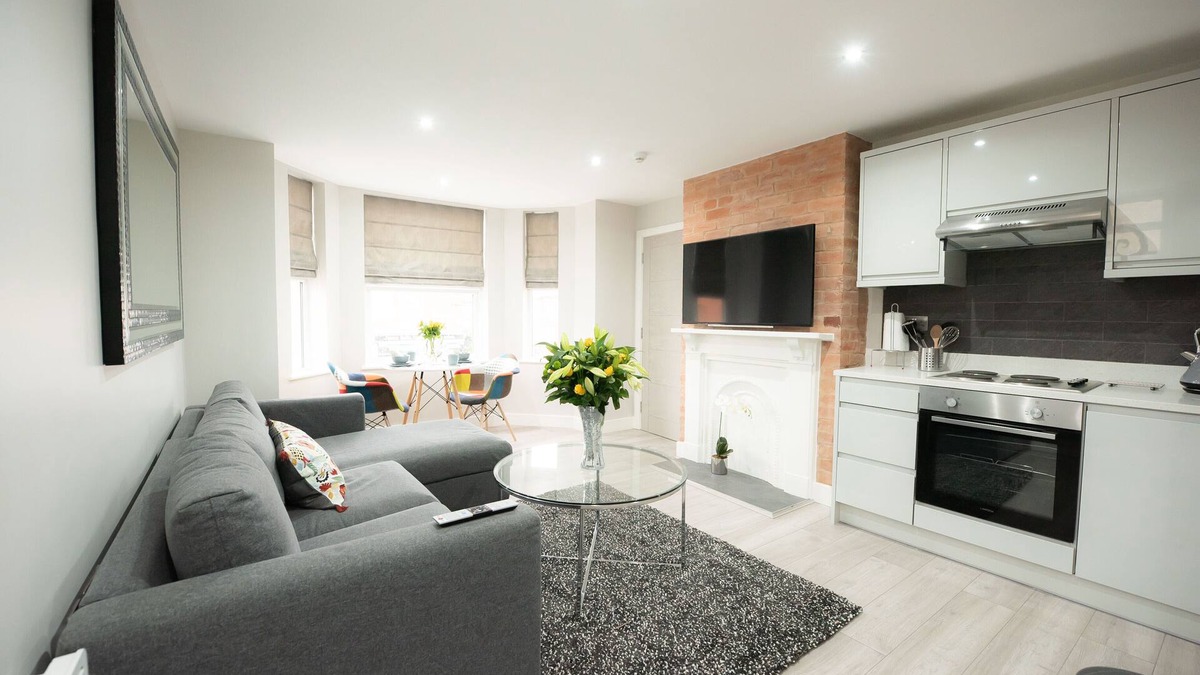 Reading Apartment | The Superior Apartment at Laurel House