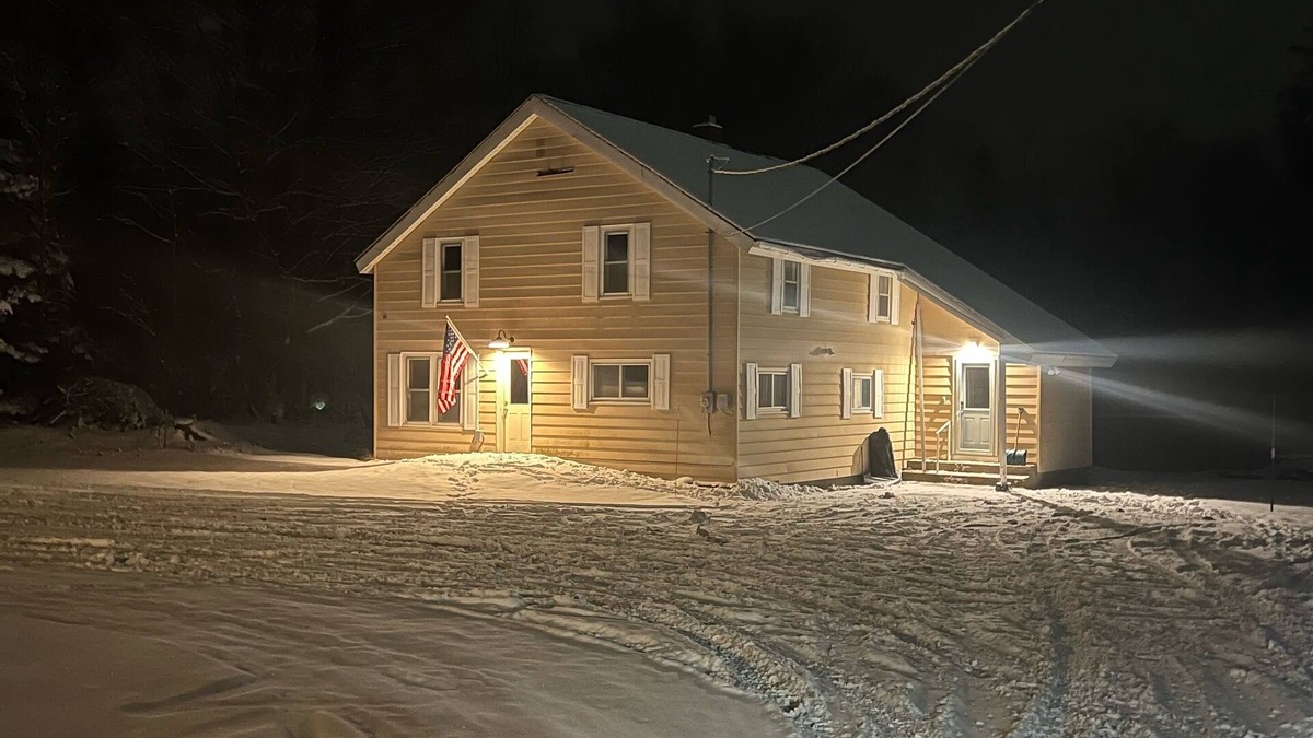 Munising Cabin | The Superior Lodge - Located On Trail - Pictured Rocks Lakeshore, Munising MI