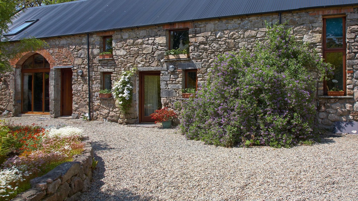 Roscoe House | 'The Swallow Loft' at Leitriff House - 19thC Stone Barn conversion