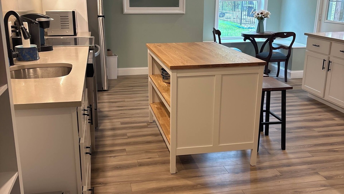 Manchester Apartment | The Sweet Suite - just minutes from MHT and 93