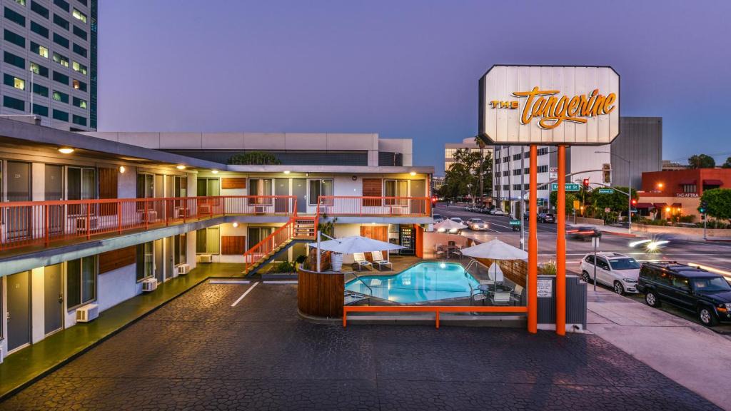 Burbank Hotel | The Tangerine - a Burbank Hotel
