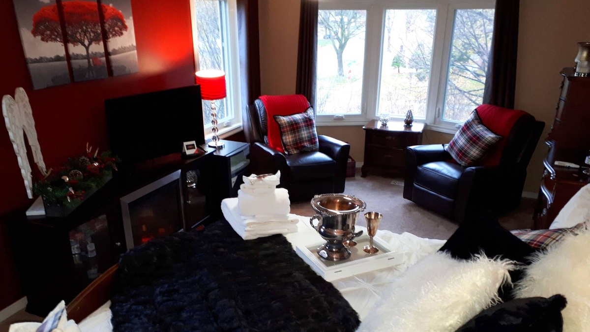 Ajax Bed & Breakfast | The Tartan House B & B