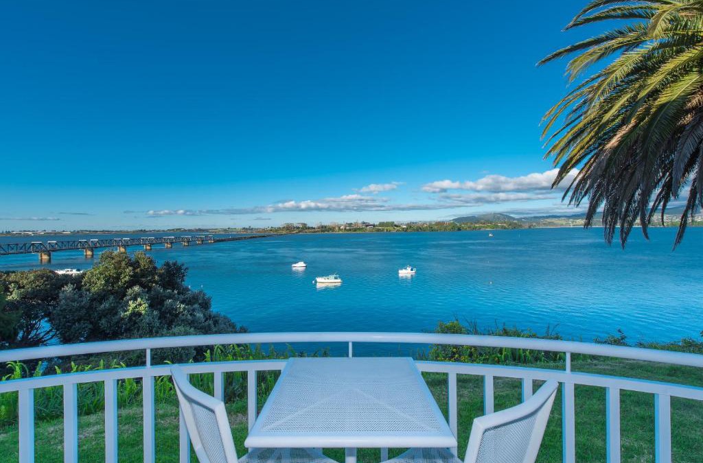 Tauranga Hotel | The Tauranga on the Waterfront