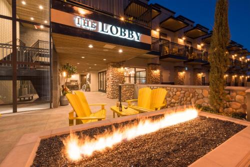 Cottonwood Hotel | The Tavern Hotel