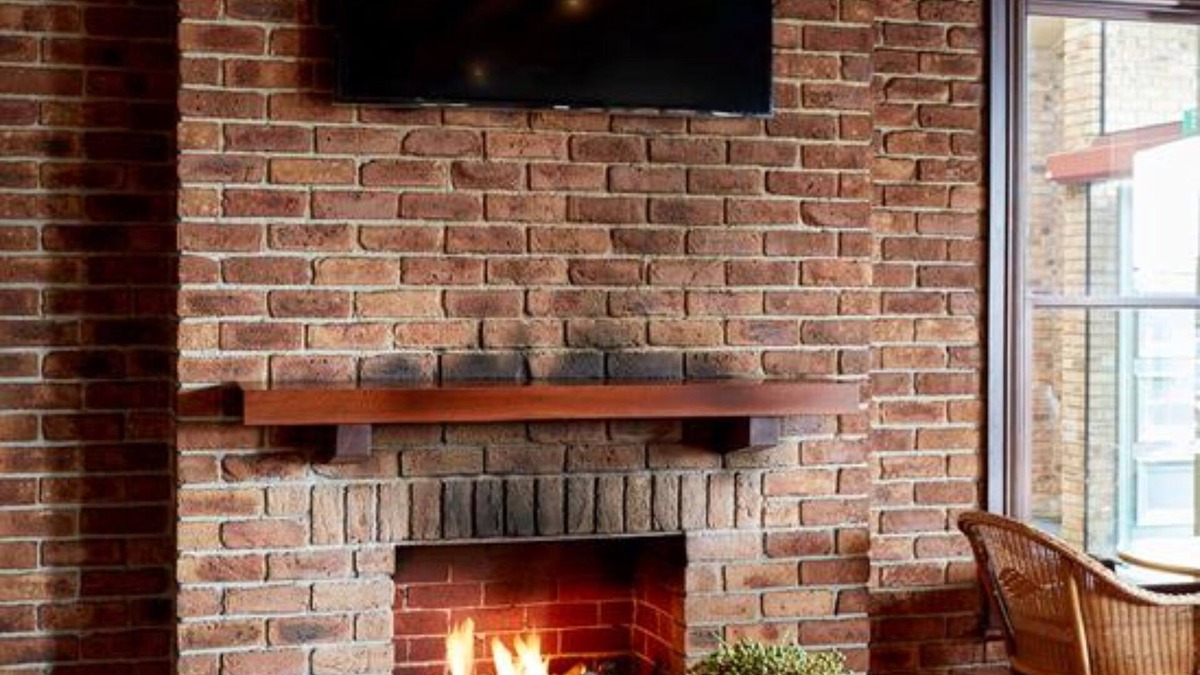 Cranbourne Hotel | The Terrace at The Settlement