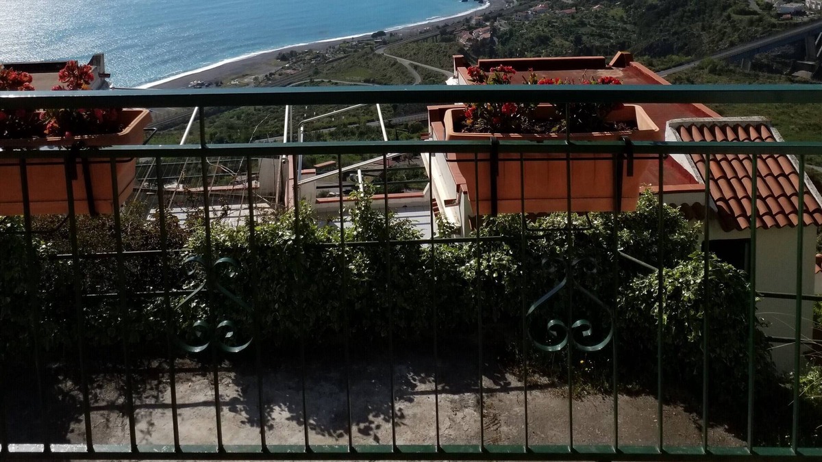 San Nicola Arcella House | THE TERRACE ON THE ISLAND OF DINO