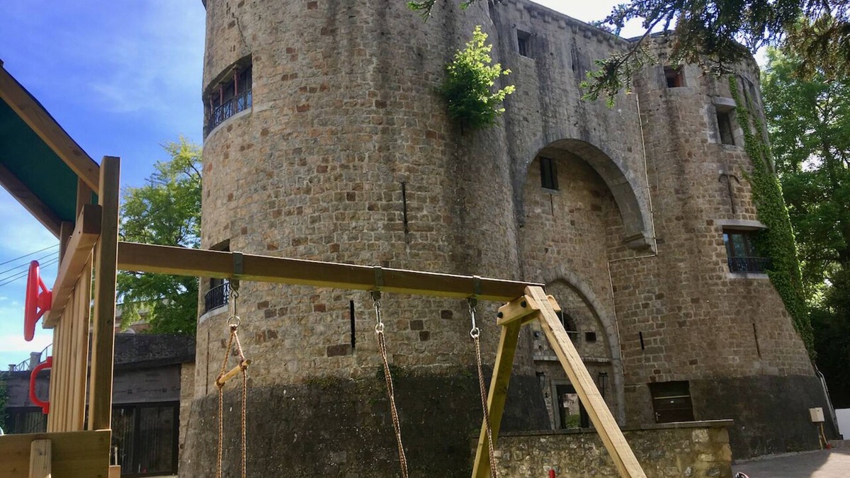 Barbencon Other | The Three Lions - Gatehouse of Barbençon