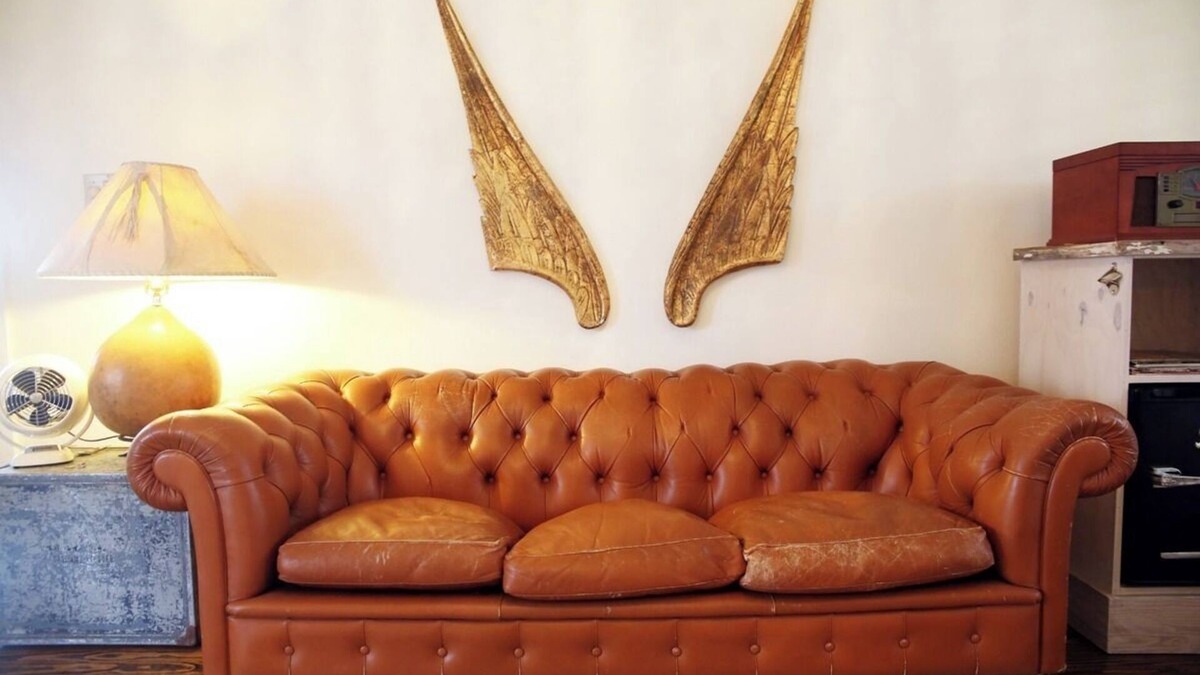 Round Top Bed & Breakfast | The Thunderbird Room - Wander Inn