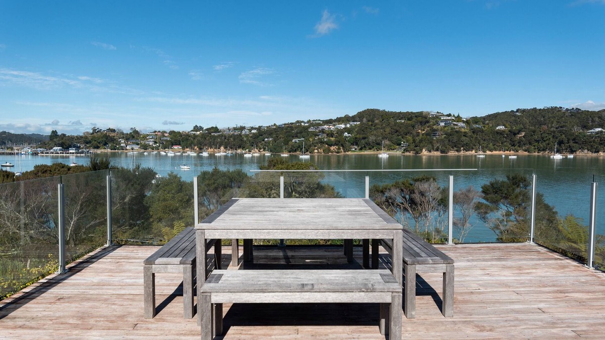 Okiato Cottage | The Tide Watcher - Okiato Holiday Home