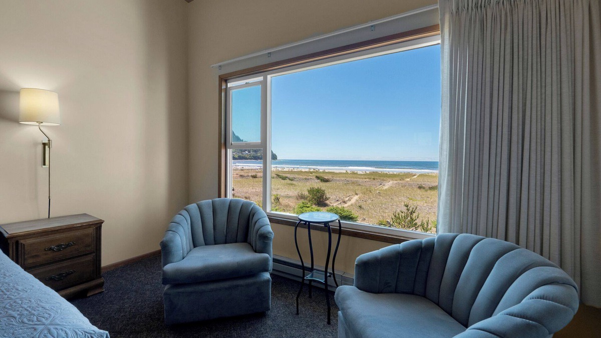 Seaside Apartment | The Tides by the Sea - Entire rental unit in Seaside, Oregon, United States