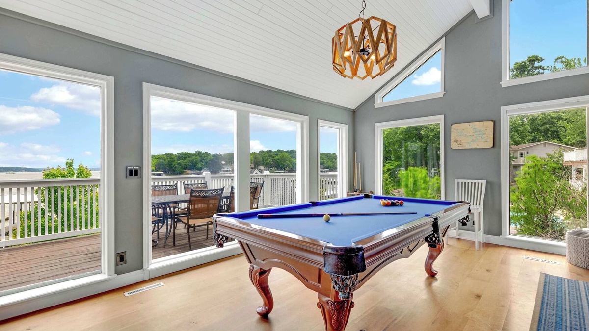Osage Beach House | The Tiki House - Stay for 28!
