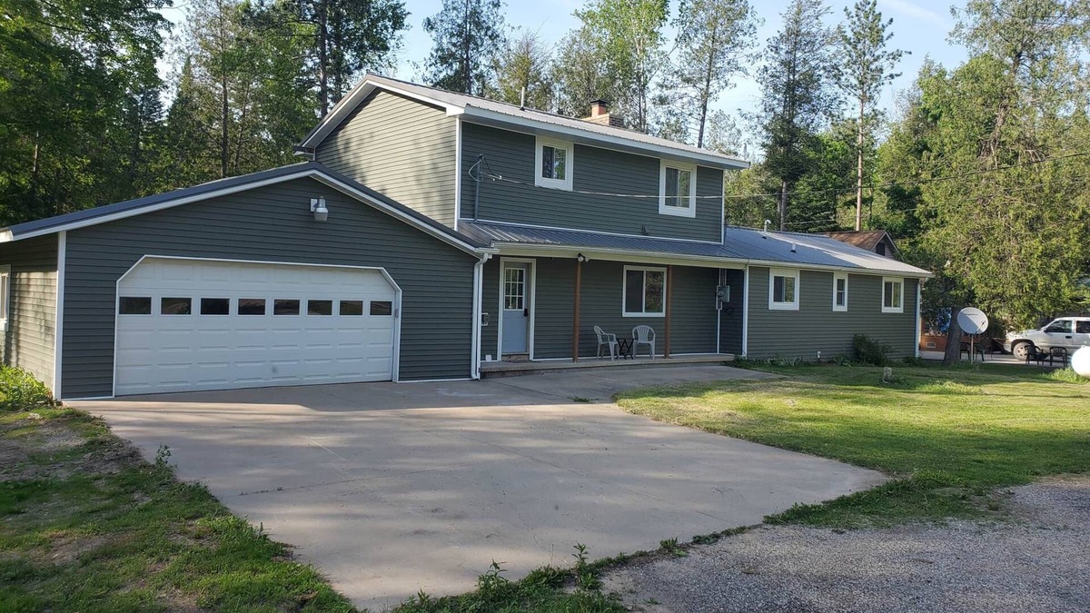 Deep River Township House | The Timberwolf Retreat