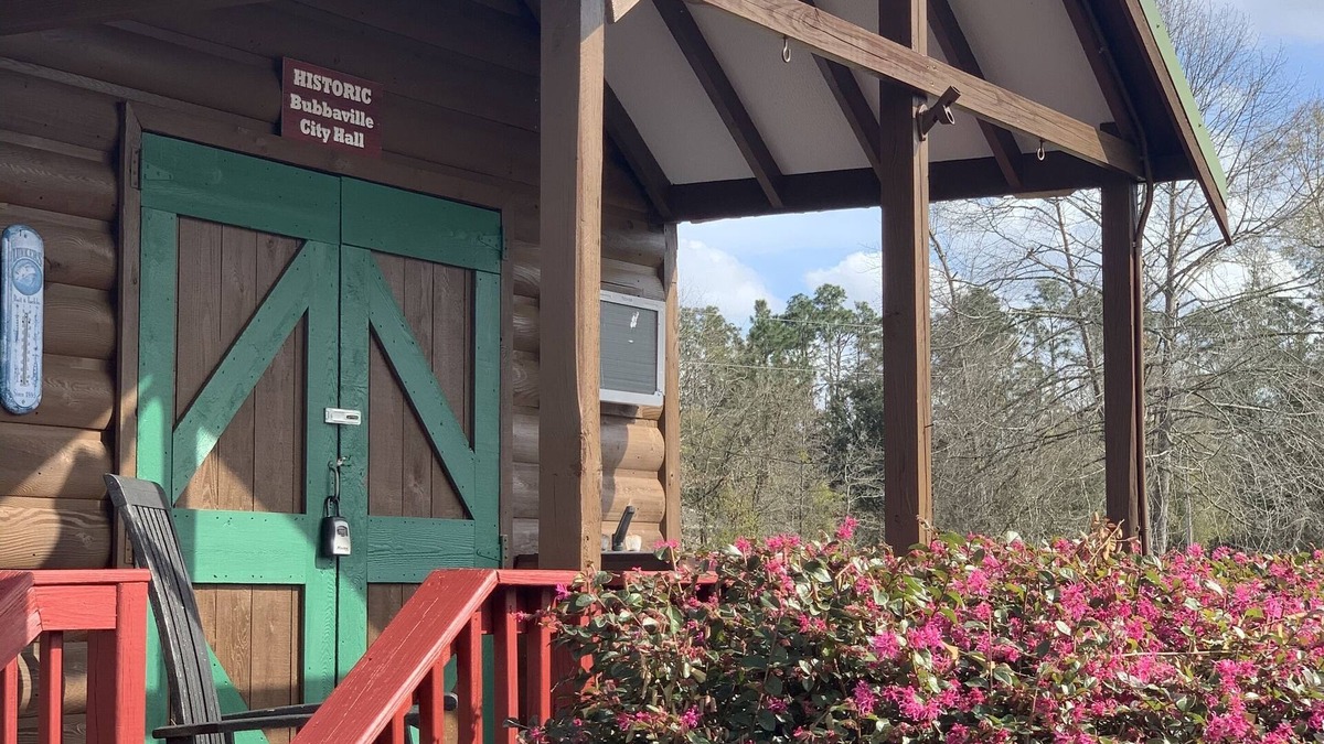 Donalsonville Cabin | The Tiny Cabin! Lake Seminole! Waterfront! Fishing! Nice dock with lift!