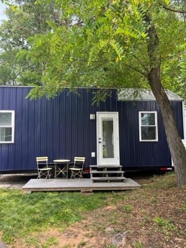 Elizabethtown House | The Tiny Getaway Home