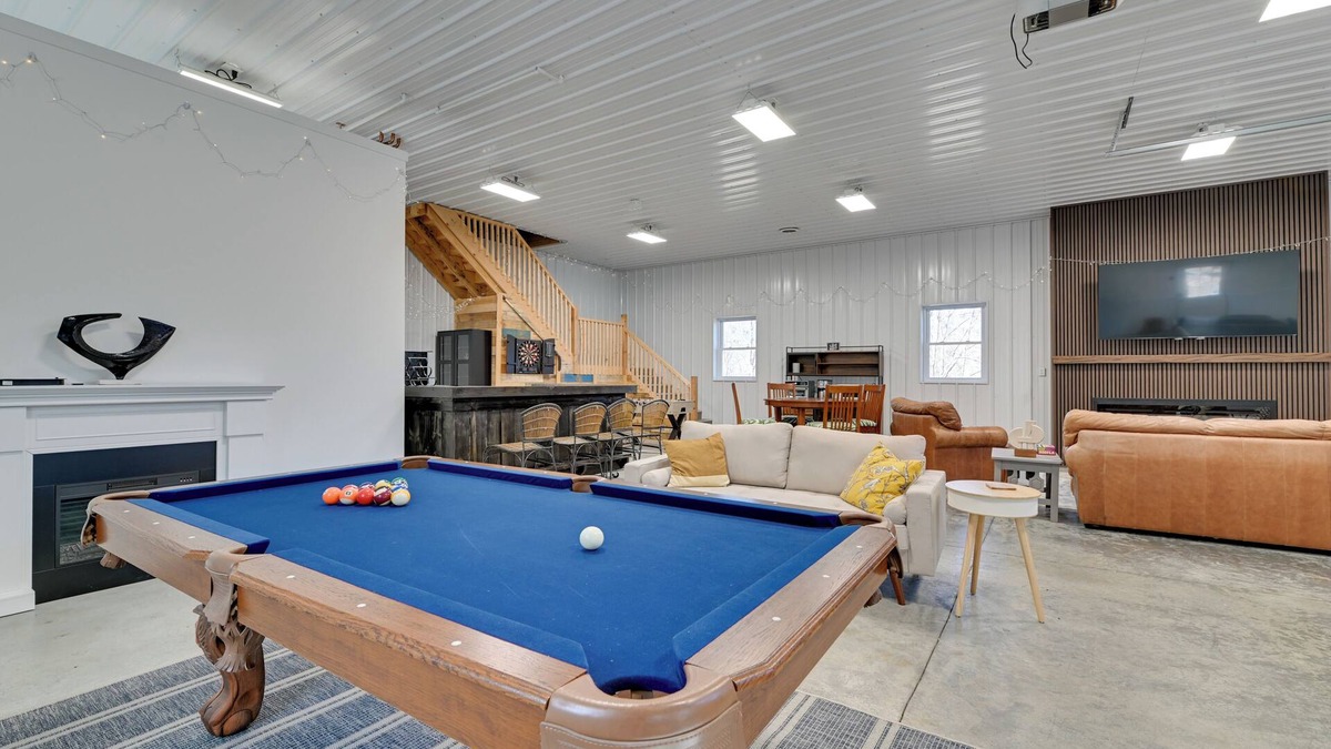Canandaigua House | The Toasted Marshmallow Ski & Lake Game Barn