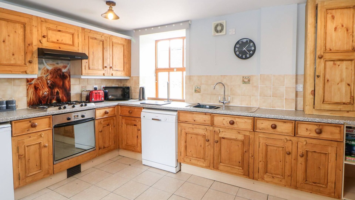 Over Haddon Cottage | The Tom Wragg Suite