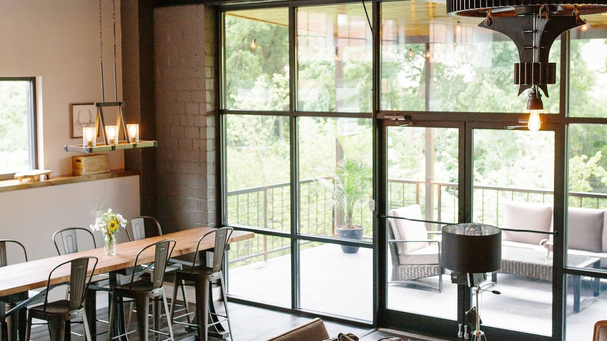 Lexington Condo | The Top Shelf Condo! For Explorers Seeking An Exclusive Kentucky Experience