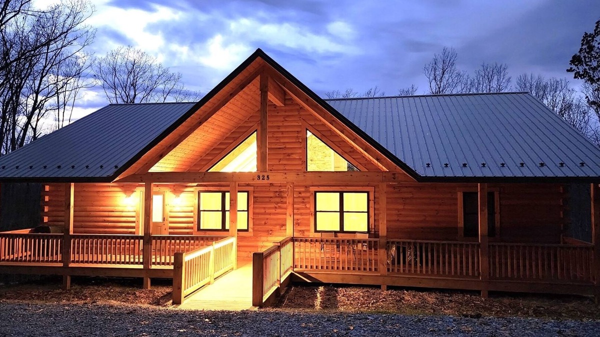 Shenandoah Cabin | The Torty Cabin | 4 Bed, 3 Bath
