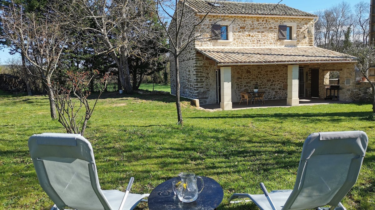 Goudargues Cottage | The Toupian Basin, surrounded by nature, swimming in the river