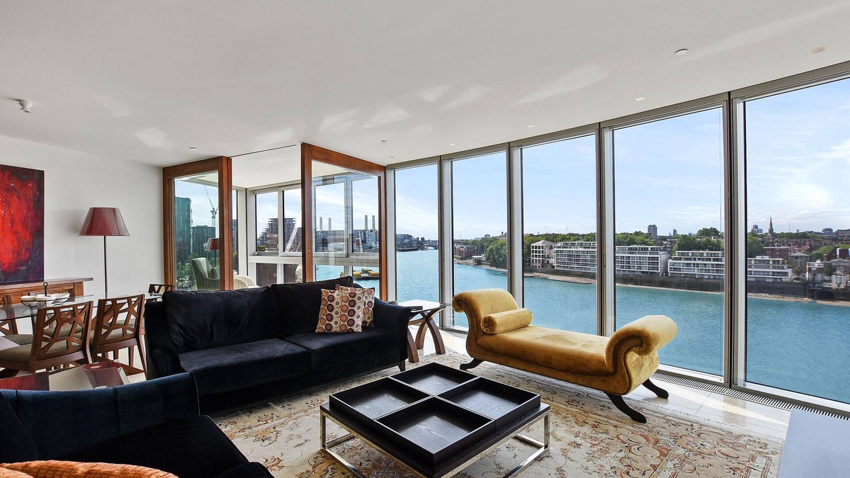 Vauxhall Apartment | THE TOWER: LUXURIOUS LONDON LIVING WITH AWE-INSPIRING VIEWS OF THE THAMES